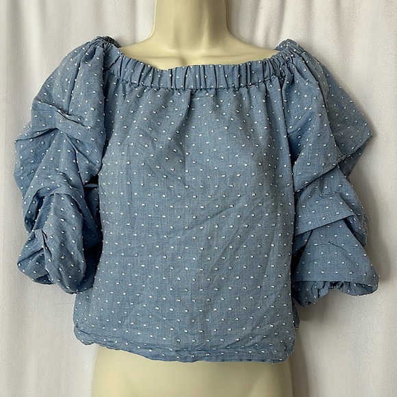 Romeo & Juliet Couture Tops - Romeo & Juliet Couture Light Blue Dotted Ruched 3/4 Sleeves Shirt Top **Size S**